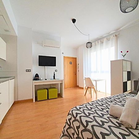 Precioso Estudio Con Piscina マラガ エクステリア 写真